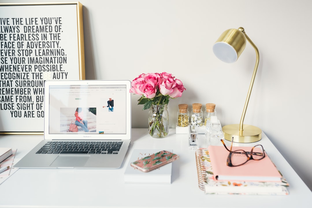 Blog banner with honey and pastries